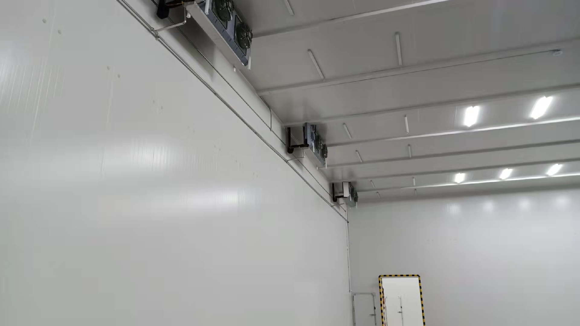 建設(shè)1100㎡醫(yī)院冷藏庫(kù)安裝費(fèi)用價(jià)格是多少？