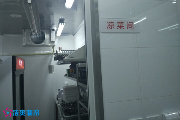 圖為合江天立學(xué)校大門(mén)實(shí)拍