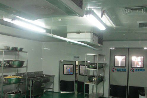 食堂雙溫冷庫(kù)內(nèi)部實(shí)拍